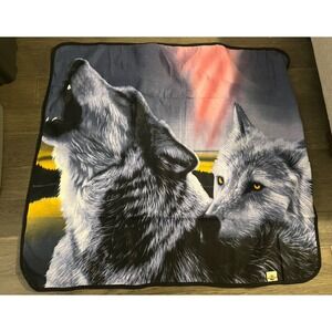 Earth Ragz Vintage The Original Outdoor Blanket Wolves Graphic Carry Case Picnic